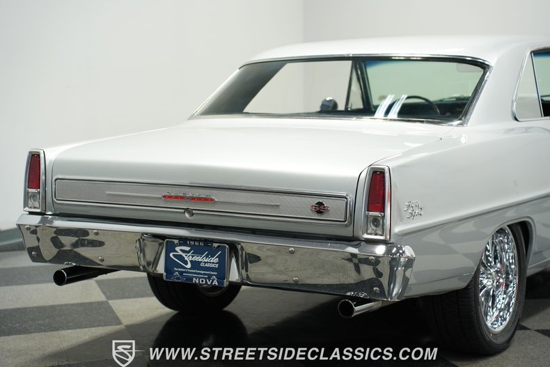 Chevrolet-Nova-1966-Silver-Black-26