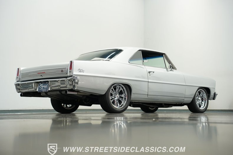 Chevrolet-Nova-1966-Silver-Black-27