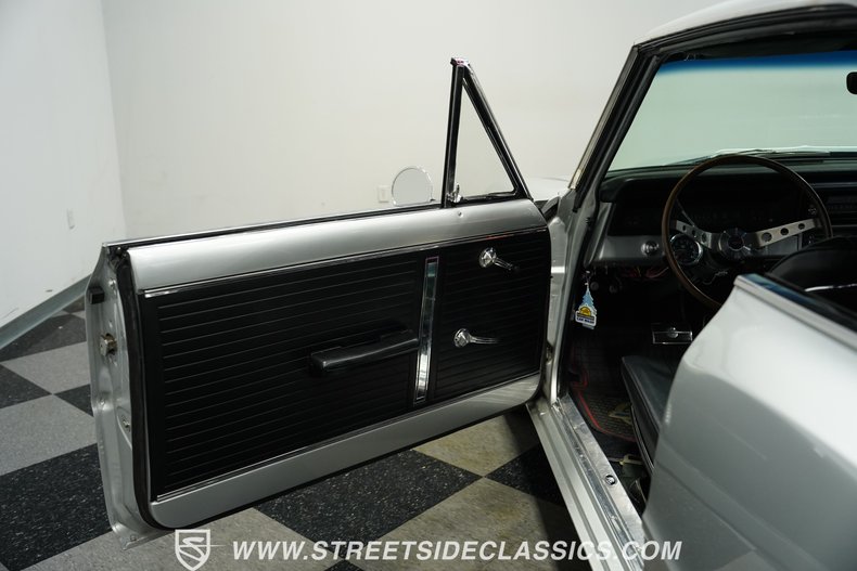 Chevrolet-Nova-1966-Silver-Black-34