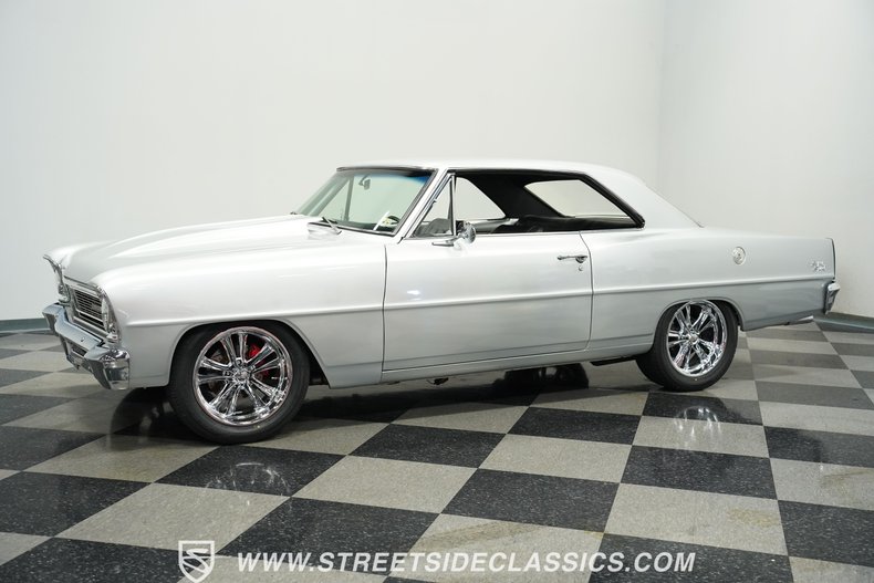 Chevrolet-Nova-1966-Silver-Black-4