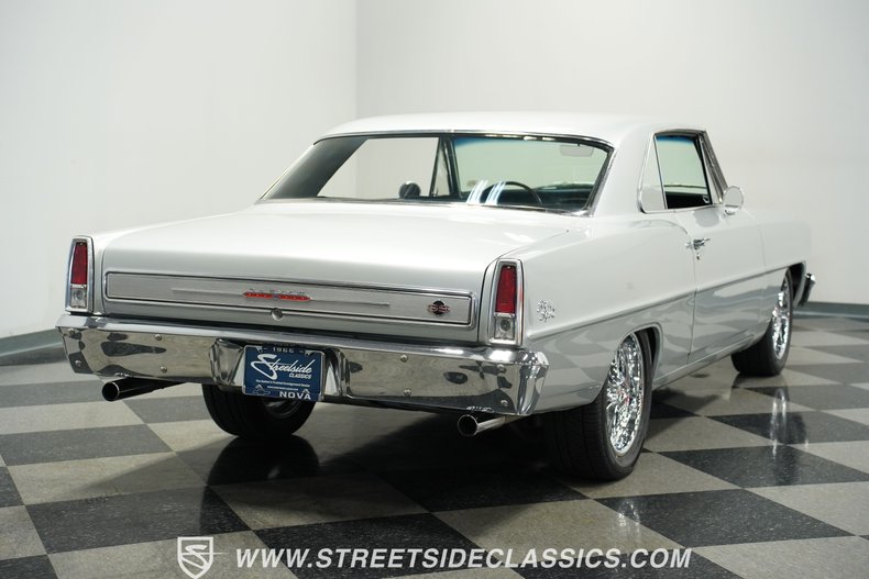 Chevrolet-Nova-1966-Silver-Black-9