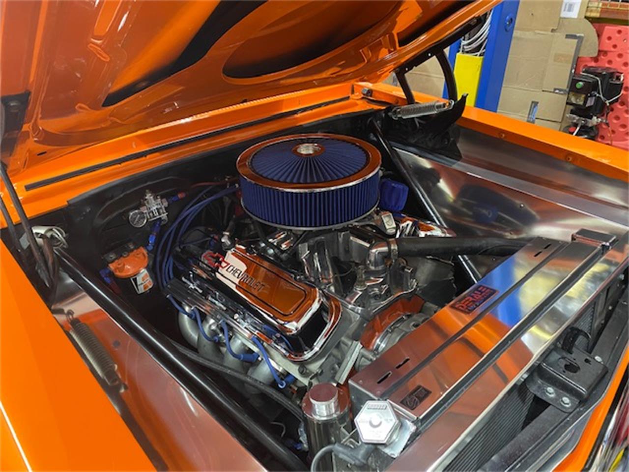 Chevrolet-Nova-1966-Tangelo-Pearl-Orange-Black-13