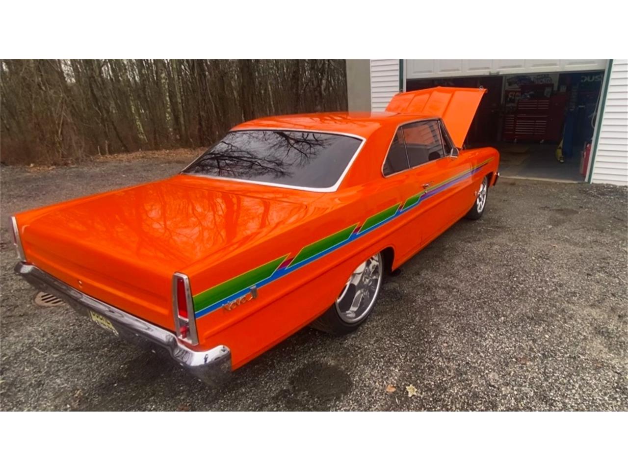 Chevrolet-Nova-1966-Tangelo-Pearl-Orange-Black-2