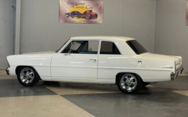 Chevrolet-Nova-1966-White-Blue-1