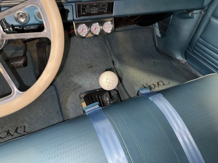 Chevrolet-Nova-1966-White-Blue-24