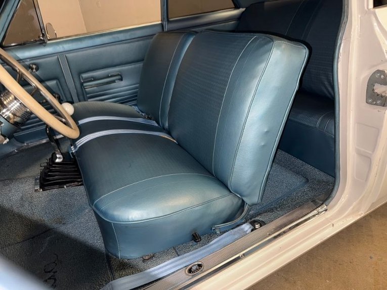 Chevrolet-Nova-1966-White-Blue-27