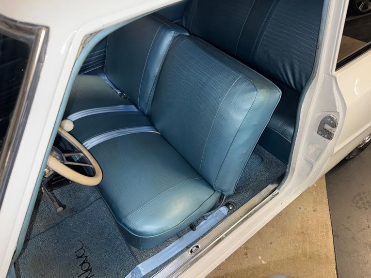 Chevrolet-Nova-1966-White-Blue-28