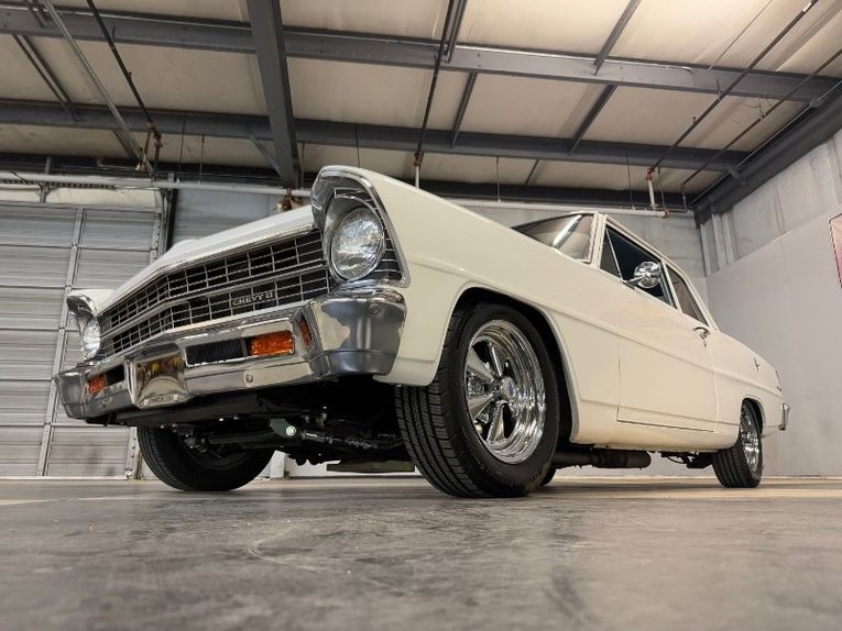Chevrolet-Nova-1966-White-Blue-36