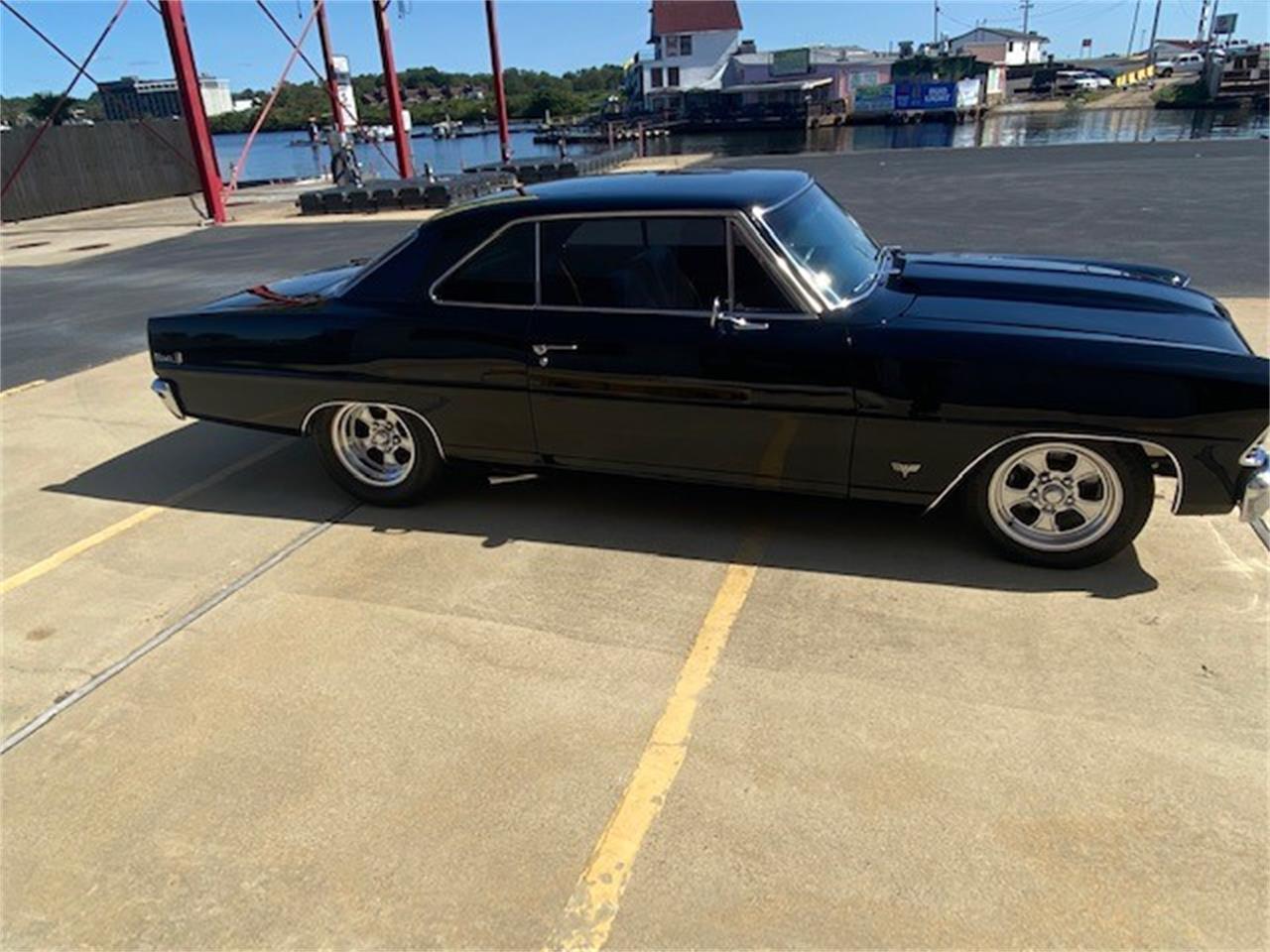 Chevrolet-Nova-1967-Black-Buckskin-10