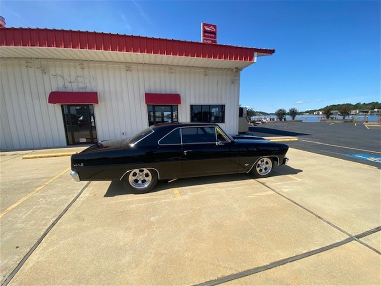 Chevrolet-Nova-1967-Black-Buckskin-23