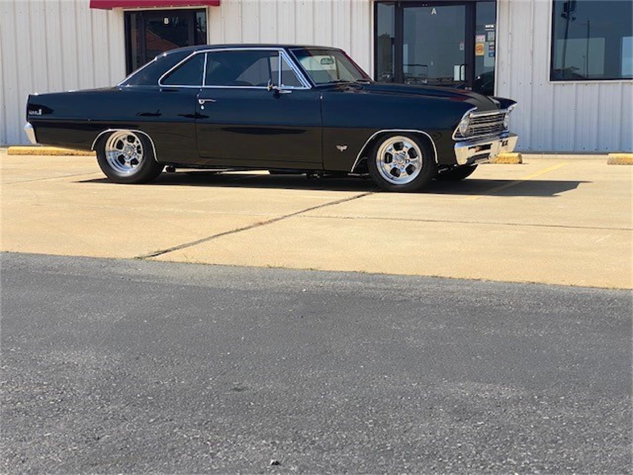 Chevrolet-Nova-1967-Black-Buckskin-32