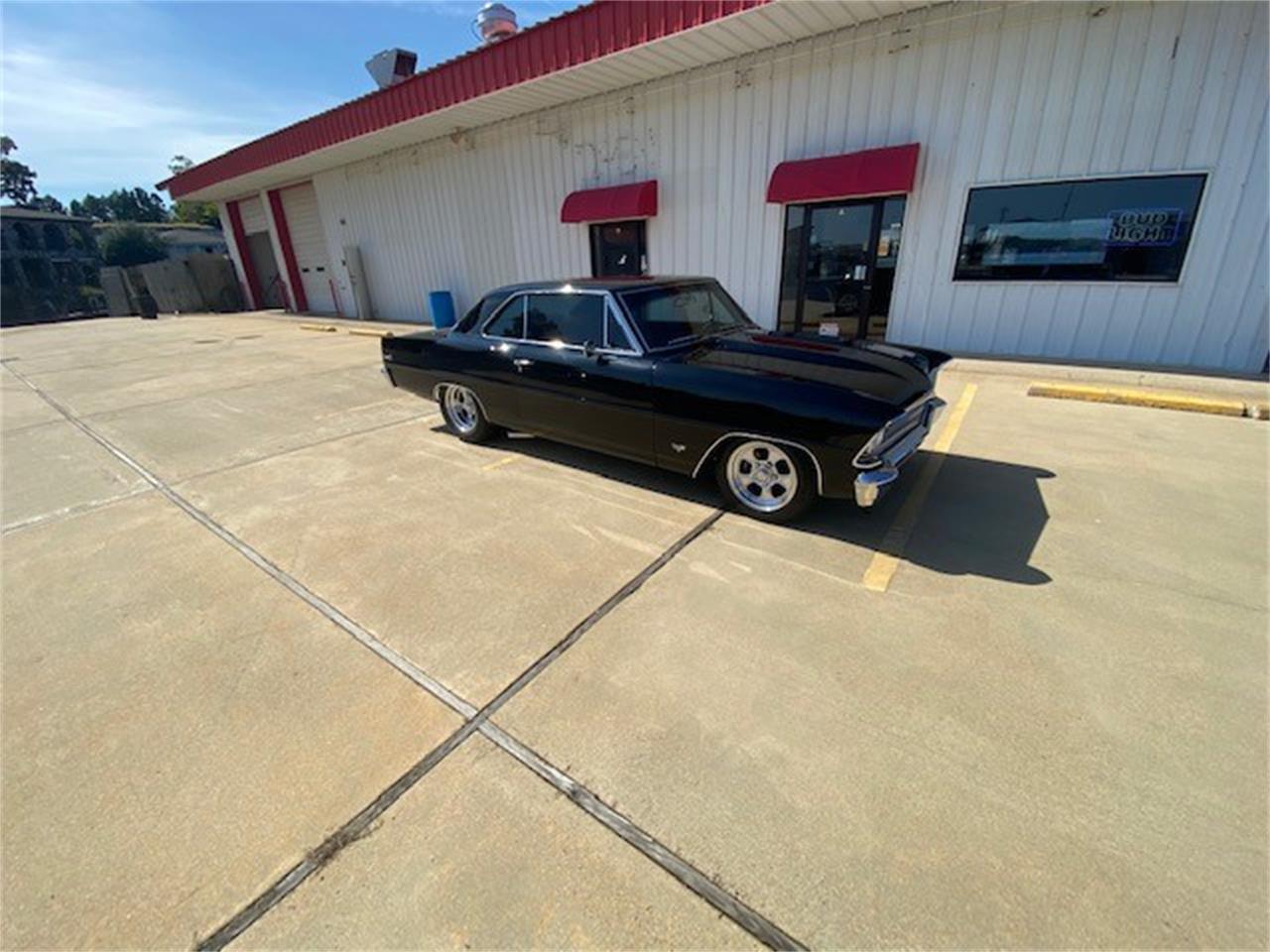 Chevrolet-Nova-1967-Black-Buckskin-38