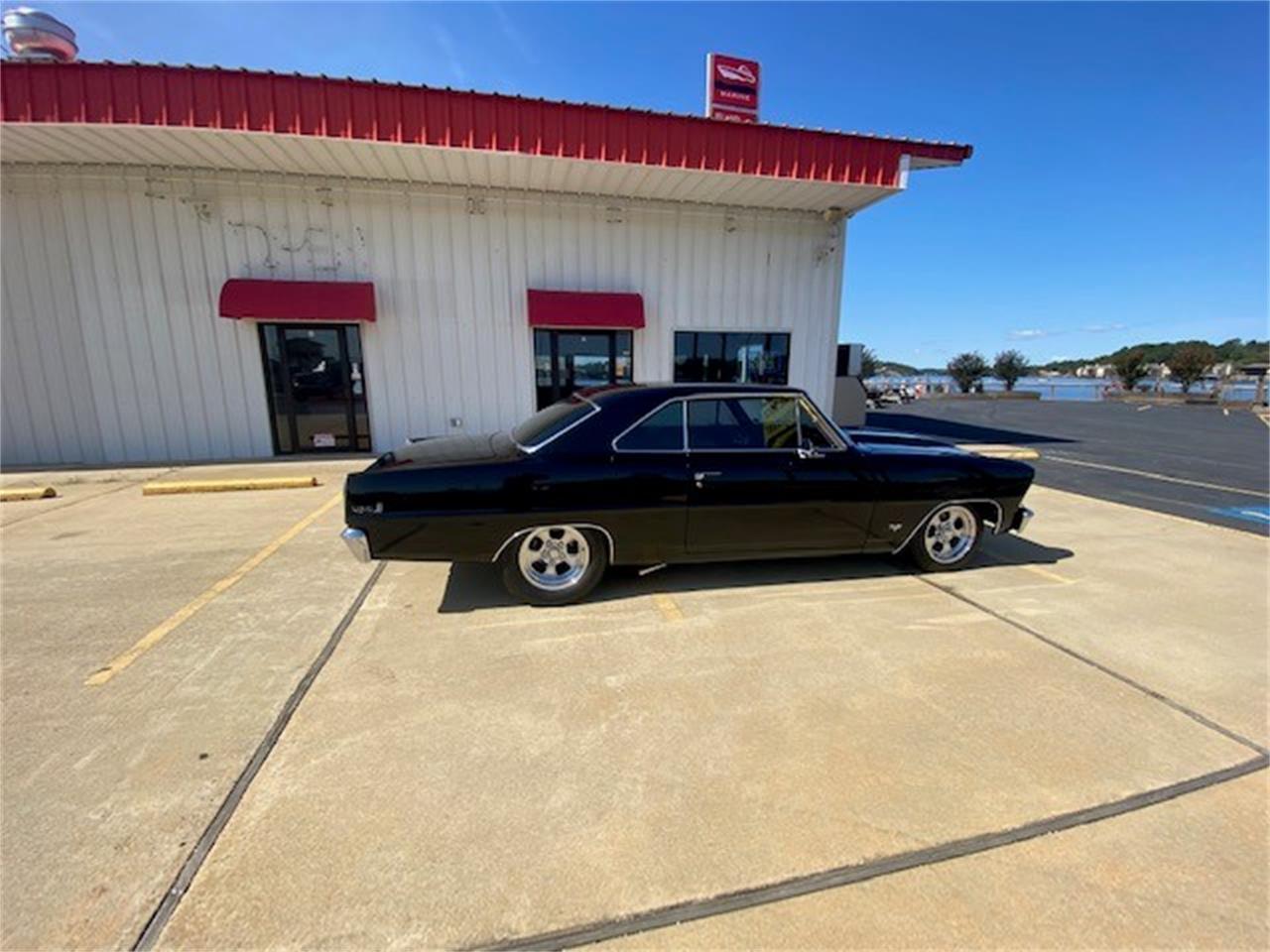 Chevrolet-Nova-1967-Black-Buckskin-84
