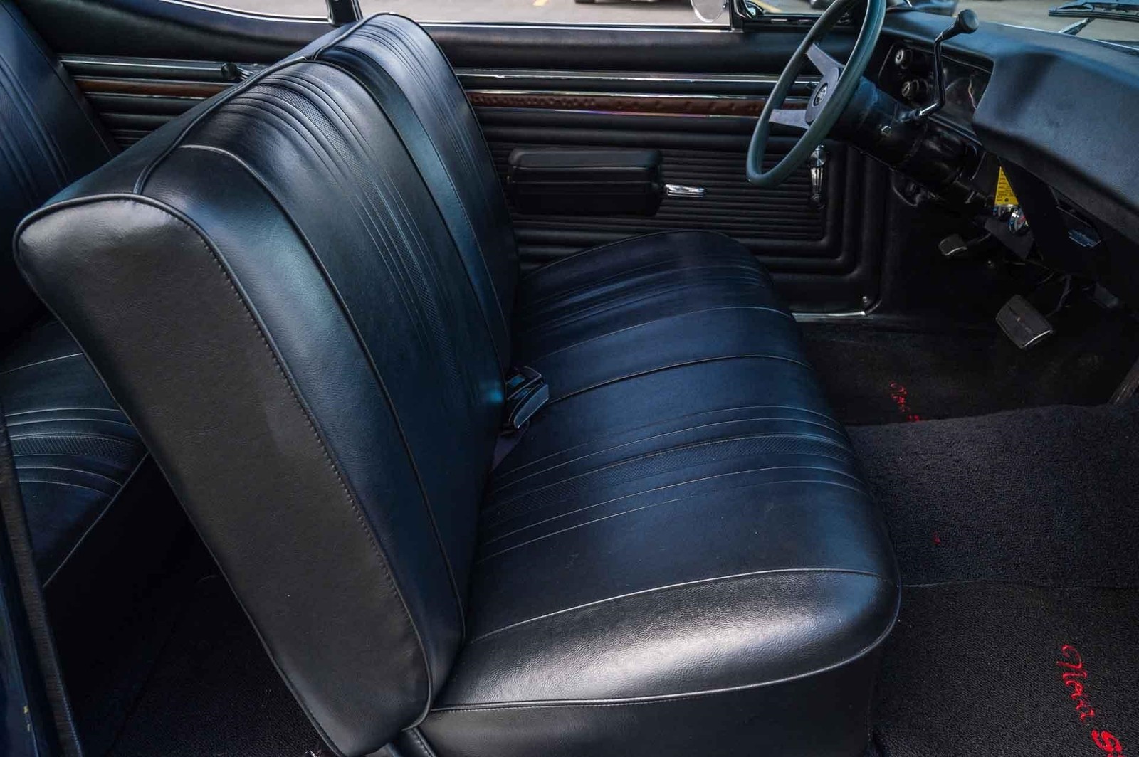 Chevrolet-Nova-1968-2-Door-16