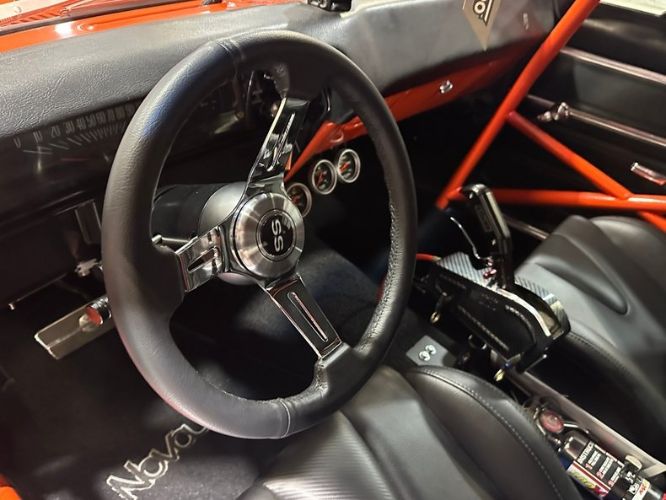 Chevrolet-Nova-1968-Hugger-Orange-Black-20