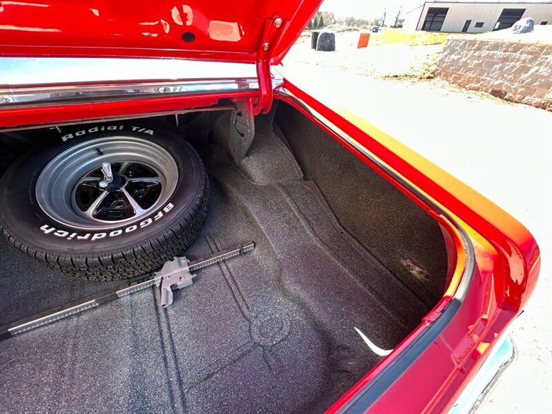Chevrolet-Nova-1969-Red-Black-44