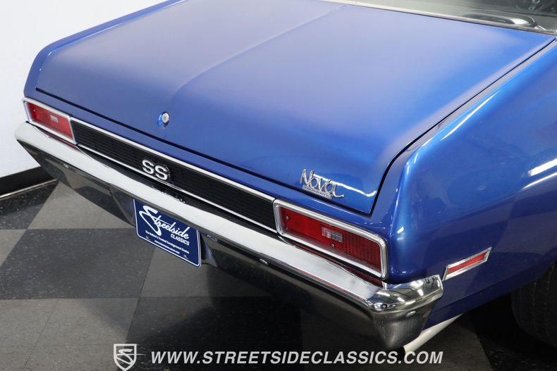 Chevrolet-Nova-1970-Cobalt-Blue-Metallic-Black-32