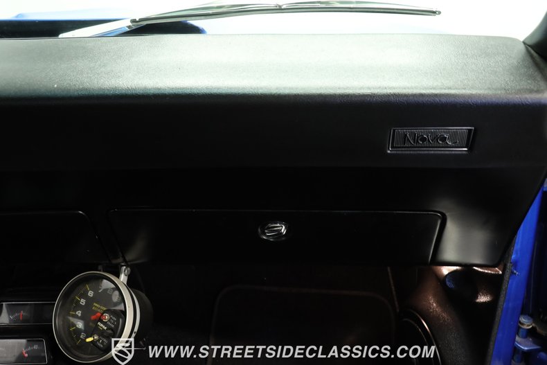 Chevrolet-Nova-1970-Cobalt-Blue-Metallic-Black-46