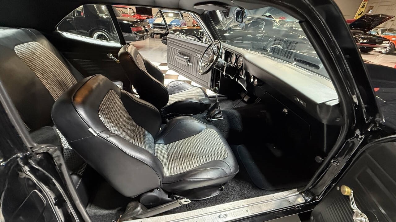 Chevrolet-Nova-1972-Coupe-24