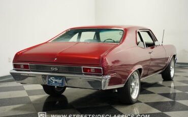 Chevrolet-Nova-1972-Maroon-Black-15