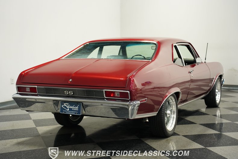 Chevrolet-Nova-1972-Maroon-Black-15