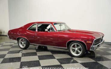 Chevrolet-Nova-1972-Maroon-Black-19