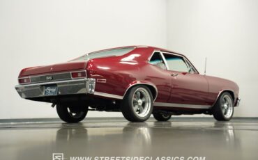 Chevrolet-Nova-1972-Maroon-Black-28