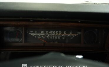 Chevrolet-Nova-1972-Maroon-Black-39