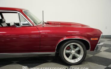 Chevrolet-Nova-1972-Maroon-Black-48
