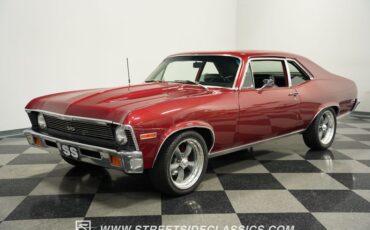 Chevrolet-Nova-1972-Maroon-Black-9