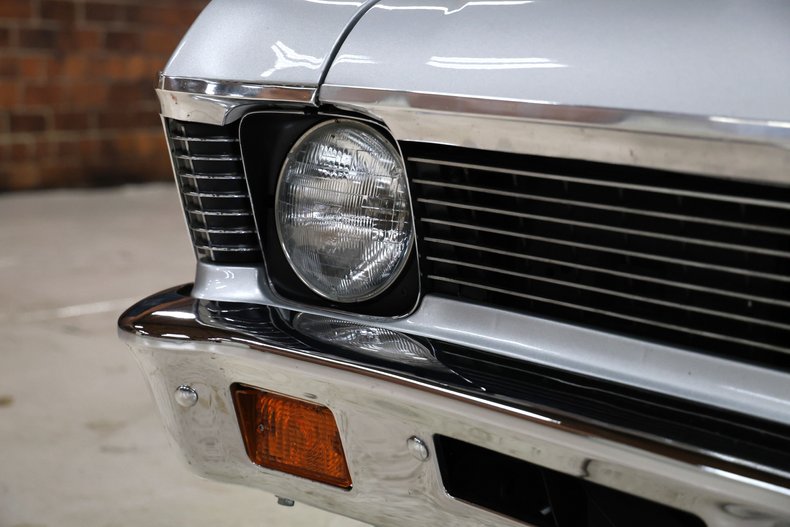 Chevrolet-Nova-1972-Silver-Metallic-Black-11