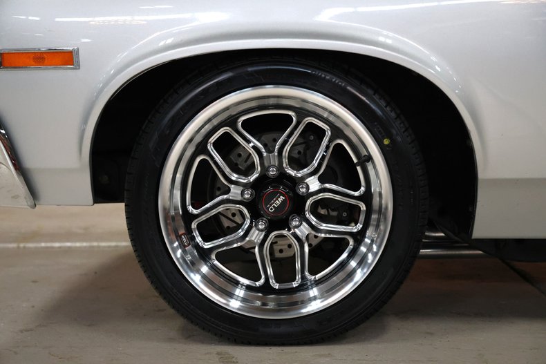 Chevrolet-Nova-1972-Silver-Metallic-Black-16