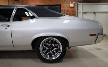Chevrolet-Nova-1972-Silver-Metallic-Black-19