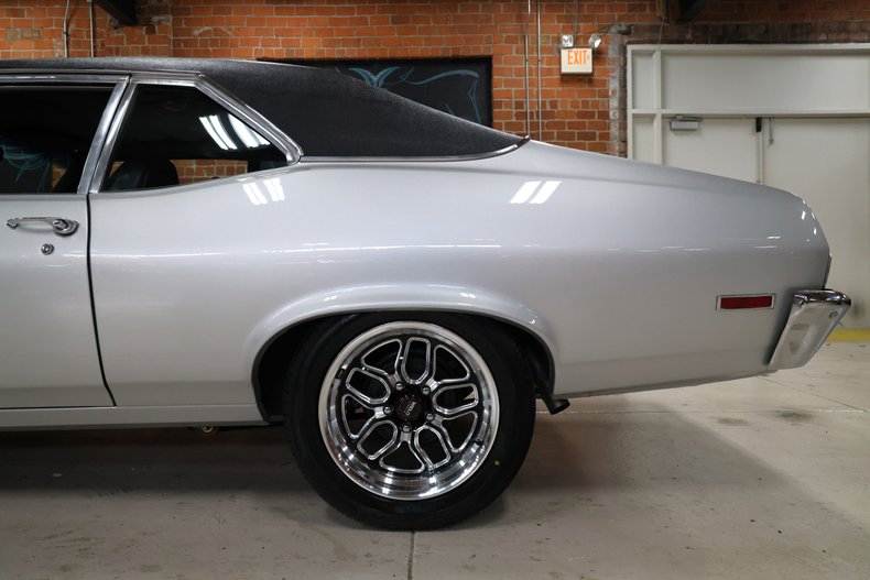Chevrolet-Nova-1972-Silver-Metallic-Black-19