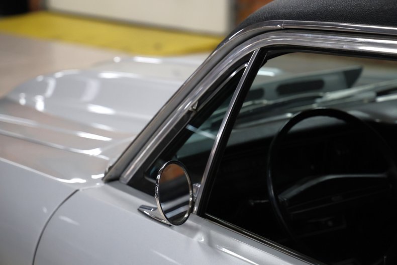 Chevrolet-Nova-1972-Silver-Metallic-Black-2