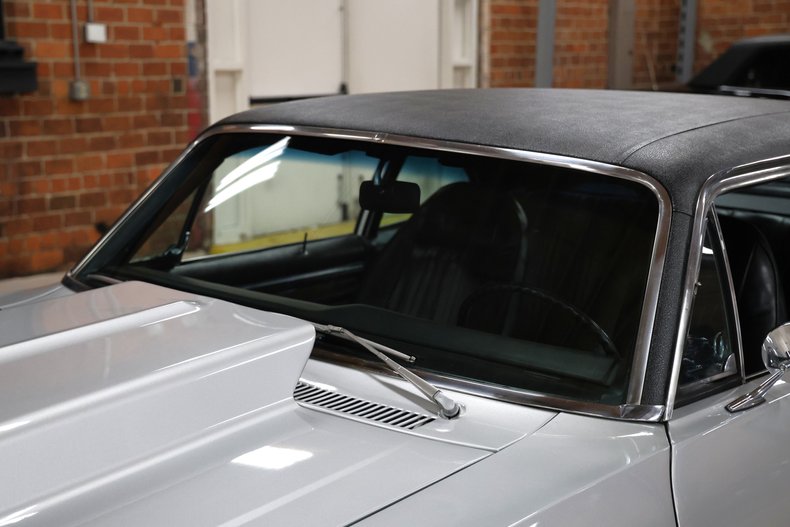 Chevrolet-Nova-1972-Silver-Metallic-Black-22