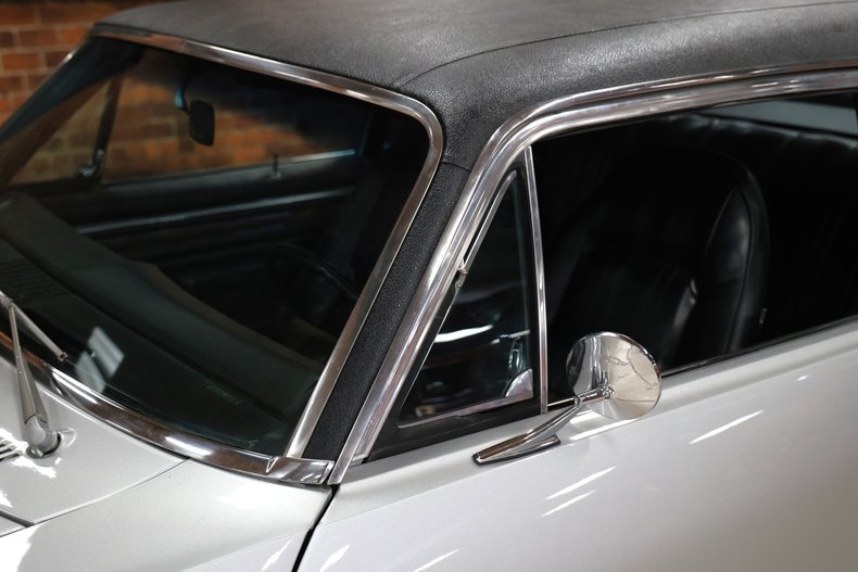 Chevrolet-Nova-1972-Silver-Metallic-Black-24