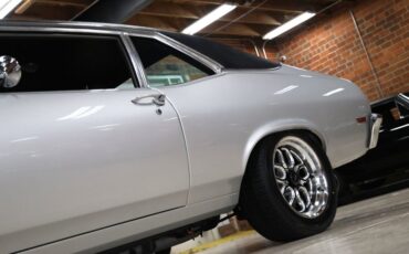 Chevrolet-Nova-1972-Silver-Metallic-Black-33
