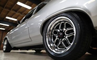 Chevrolet-Nova-1972-Silver-Metallic-Black-34