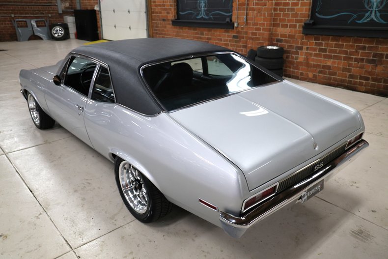 Chevrolet-Nova-1972-Silver-Metallic-Black-39