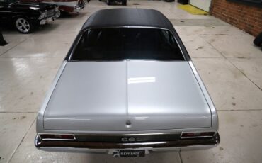 Chevrolet-Nova-1972-Silver-Metallic-Black-43