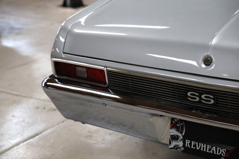Chevrolet-Nova-1972-Silver-Metallic-Black-47