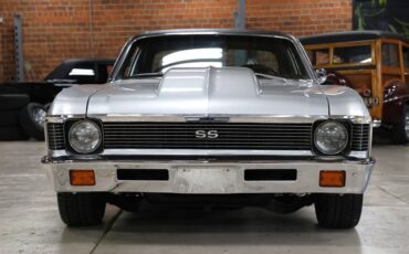Chevrolet-Nova-1972-Silver-Metallic-Black-6