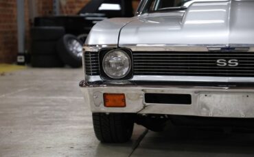 Chevrolet-Nova-1972-Silver-Metallic-Black-7