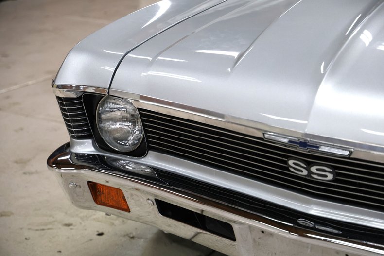 Chevrolet-Nova-1972-Silver-Metallic-Black-9