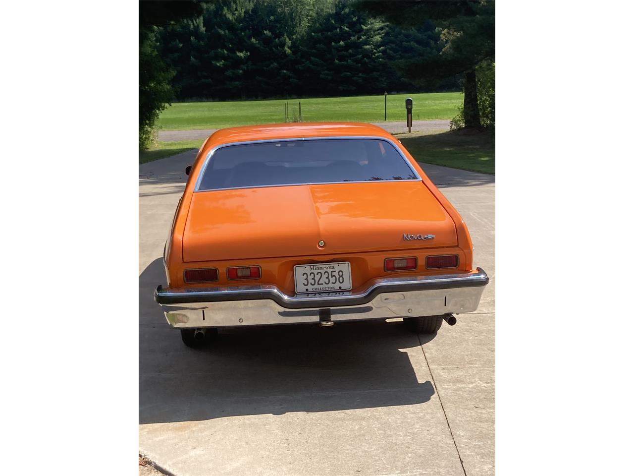 Chevrolet-Nova-1973-Orange-Black-3
