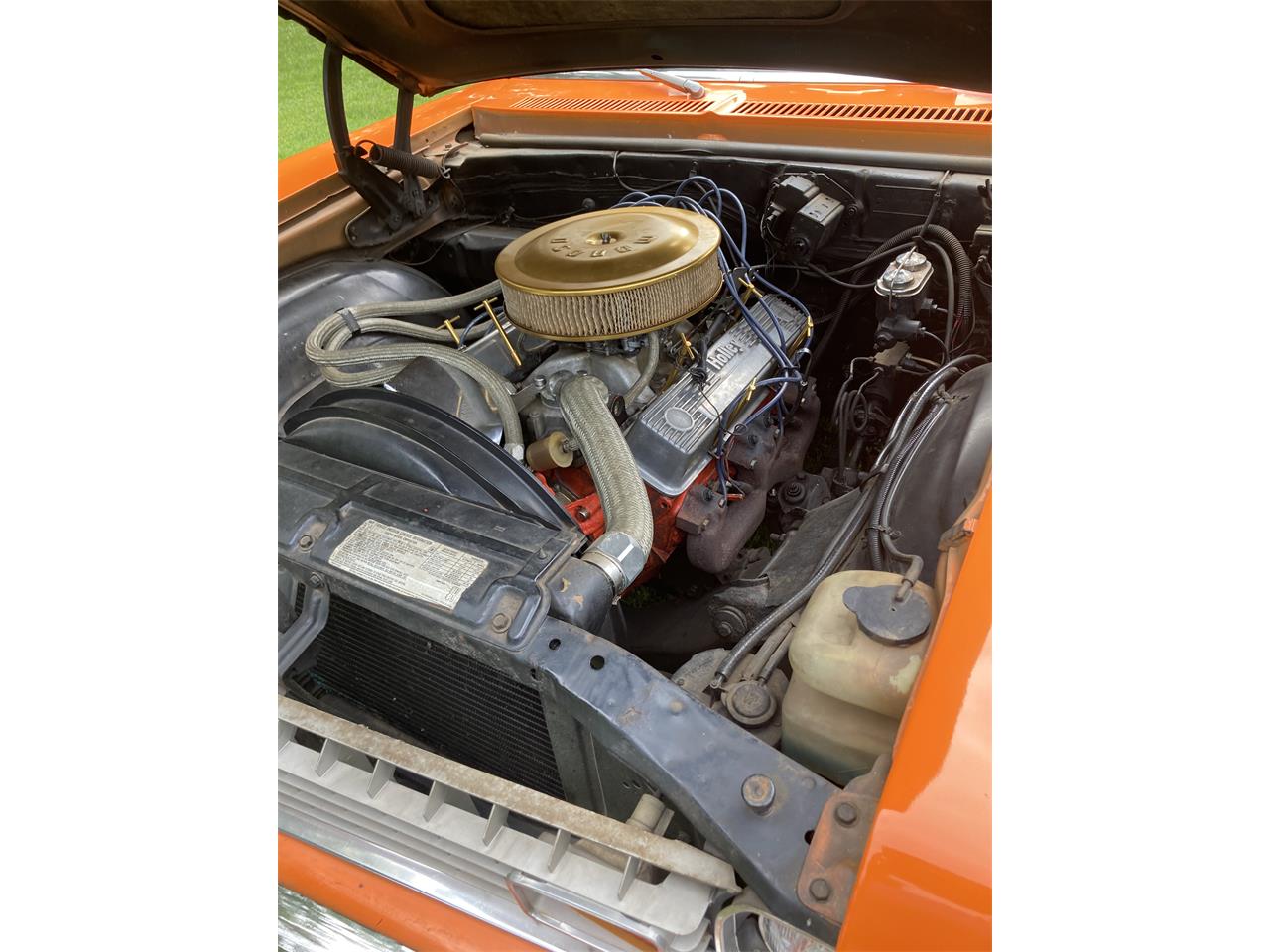 Chevrolet-Nova-1973-Orange-Black-4