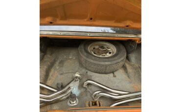 Chevrolet-Nova-1973-Orange-Black-7