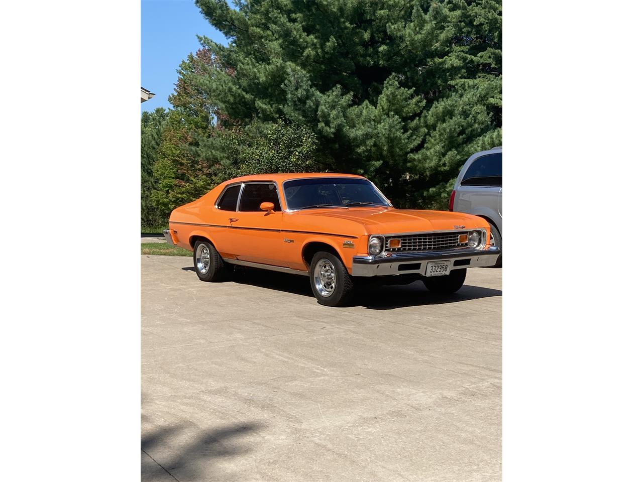 Chevrolet-Nova-1973-Orange-Black-8
