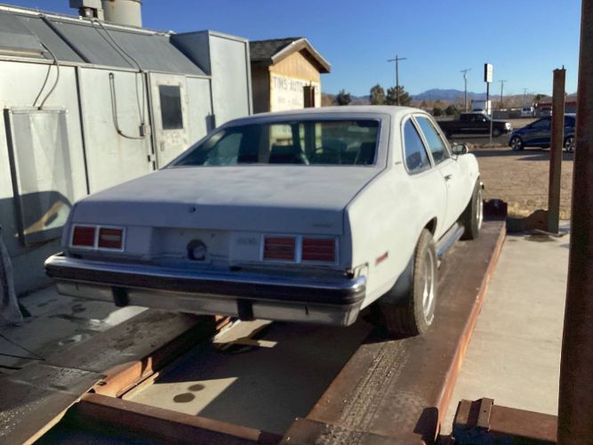 Chevrolet-Nova-1976-Gray-16